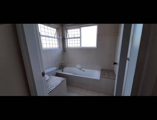 2 BEDROOM FLAT RENTED IN MORNINGSIDE